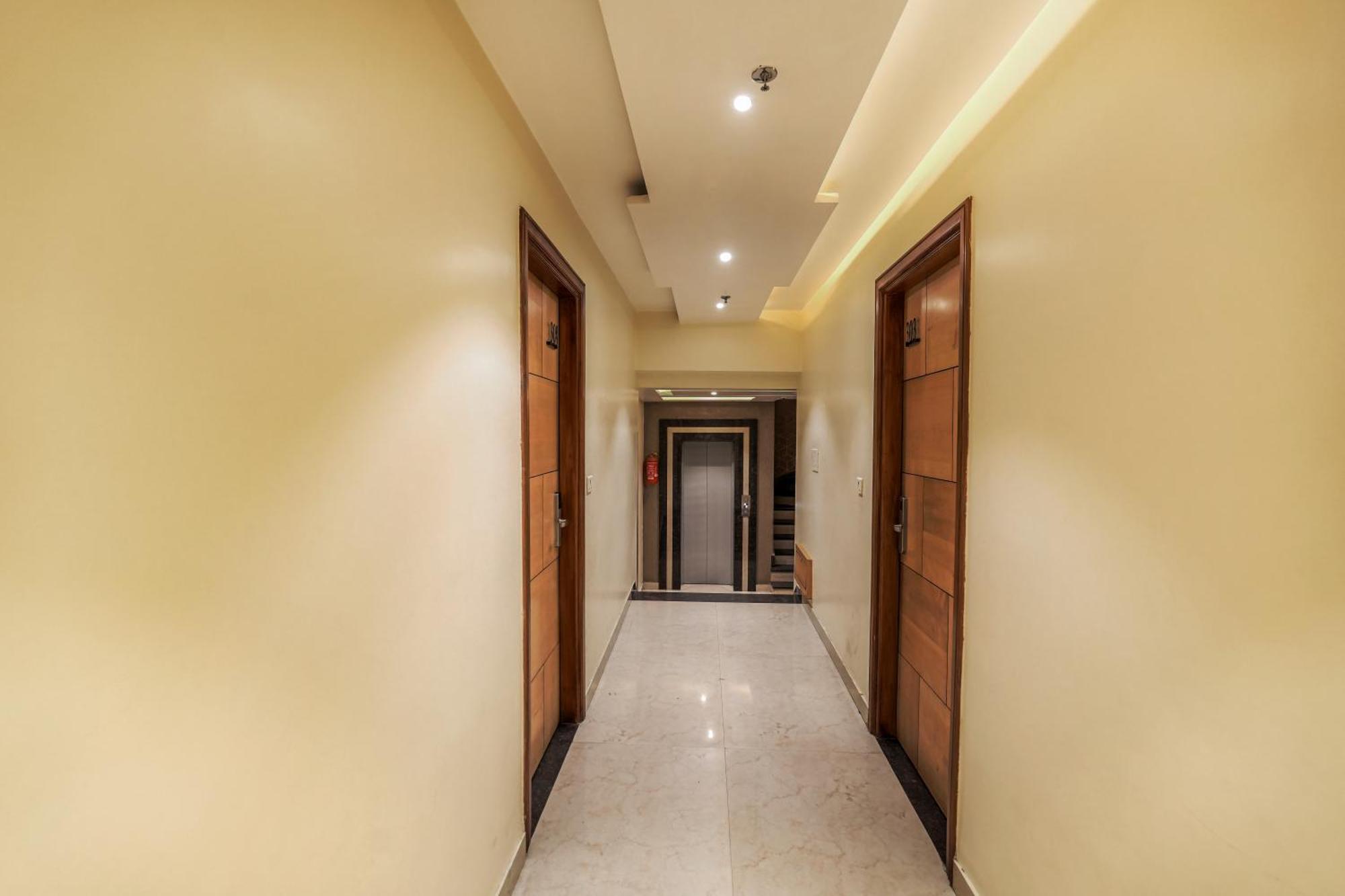 אמריצר Csjs Inn Hotel מראה חיצוני תמונה